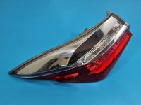 Lampa tył lewa Toyota Corolla E16 E18 13- sedan Pęknięcie przy mocowaniu / SEDAN LIFT W BŁOTNIK 16-19 EUROPA