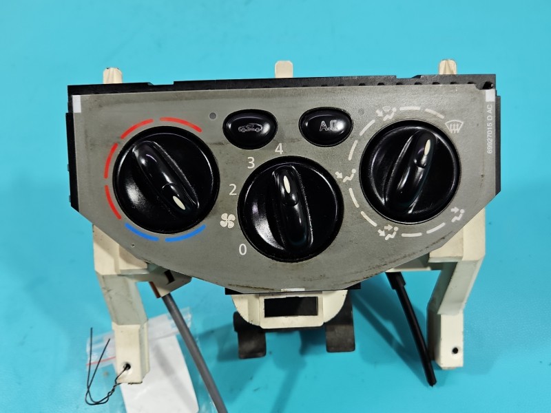 Konsola panel nawiewu Opel Vivaro 69920002