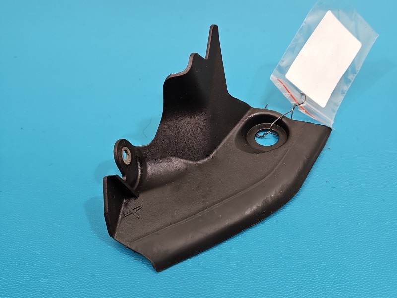 Osłona ZAŚLEPKA PLASTIK Mercedes GL II X166 A1666900507