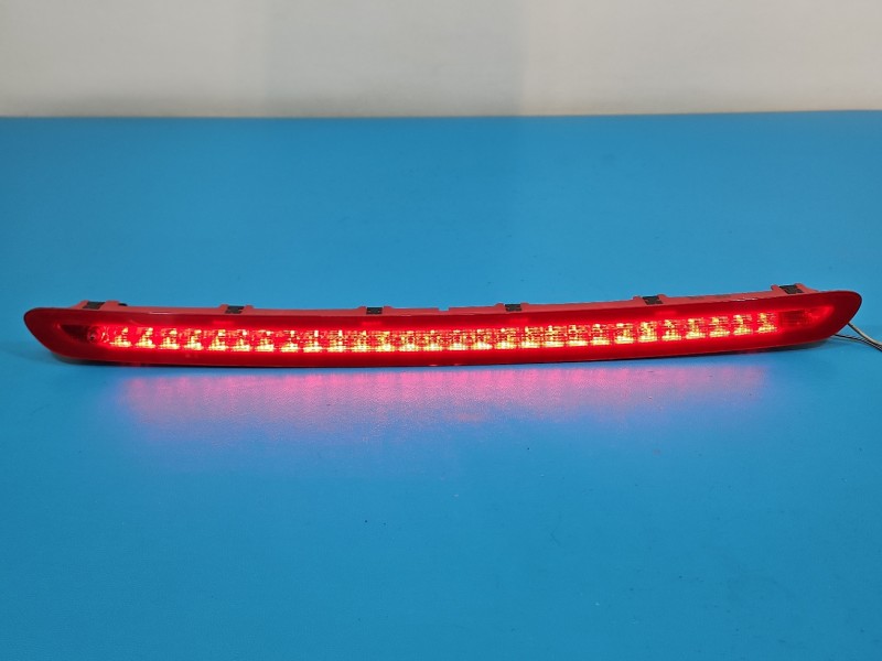 TRZECIE ŚWIATŁO STOP STOPU Vw Passat B8 kombi