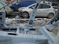 Próg prawy SŁUPEK ŚRODKOWY B Audi A4 B9 sedan 4d LS9R