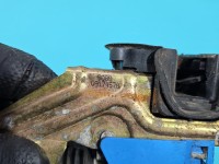 Zamek przód lewy 90493702, 605328 Opel Omega B EUROPA 6 PIN