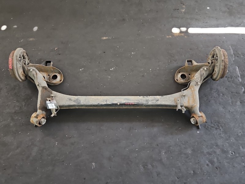 Tylna belka oś tył Skoda Fabia III 1.0 TSI (CHZ) Tylna belka oś tył Skoda Fabia III 1.0 TSI (CHZ)