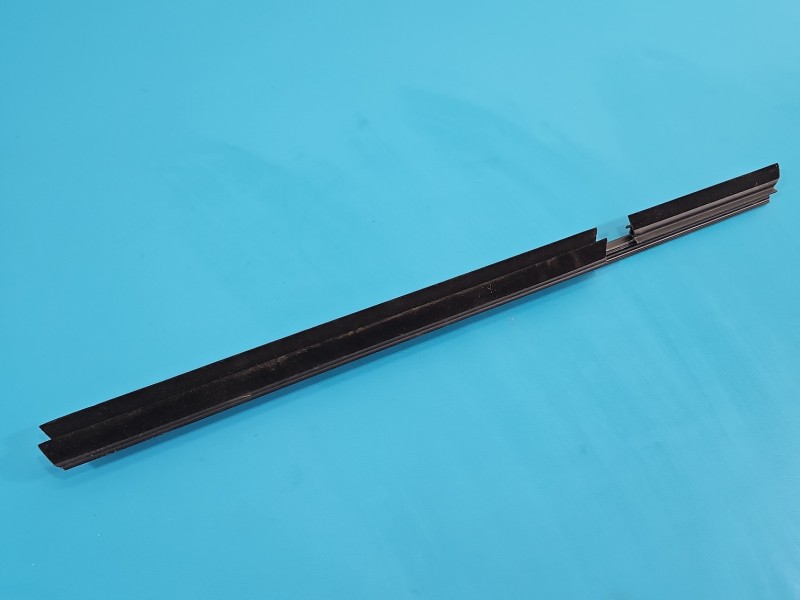 Uszczelka drzwi tył lewa BMW iX3 G08