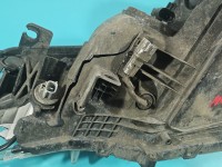 Reflektor prawy lampa przód Toyota Rav4 IV EUROPA