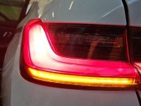 Lampa tył lewa Producent części: BMW, LED Z BŁOTNIKA 18-22 BMW G20 sedan