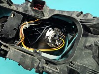 Reflektor prawy lampa przód VOLVO V70 III EUROPA 31214352