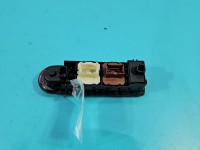 Przełącznik szyb Renault Captur I uszkodzone mocowanie EU 254113300R