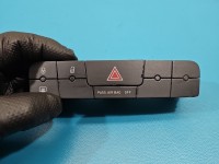 Przełącznik świateł awaryjnych Seat Ibiza IV 6J 6J0927137T