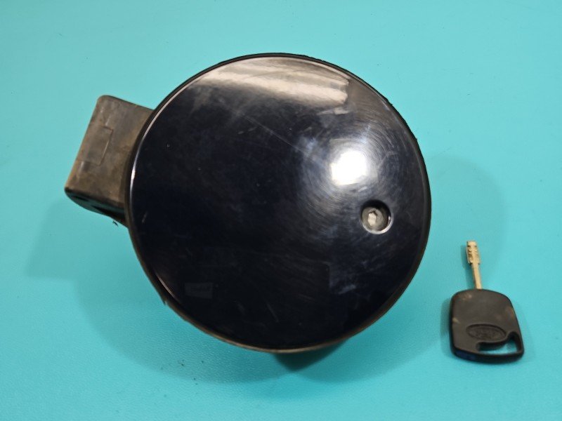 Klapka wlewu paliwa Ford Fiesta Mk6