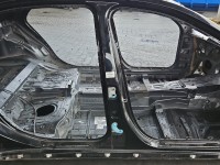 Próg prawy SŁUPEK ŚRODKOWY B Mercedes W222 sedan 4d 197