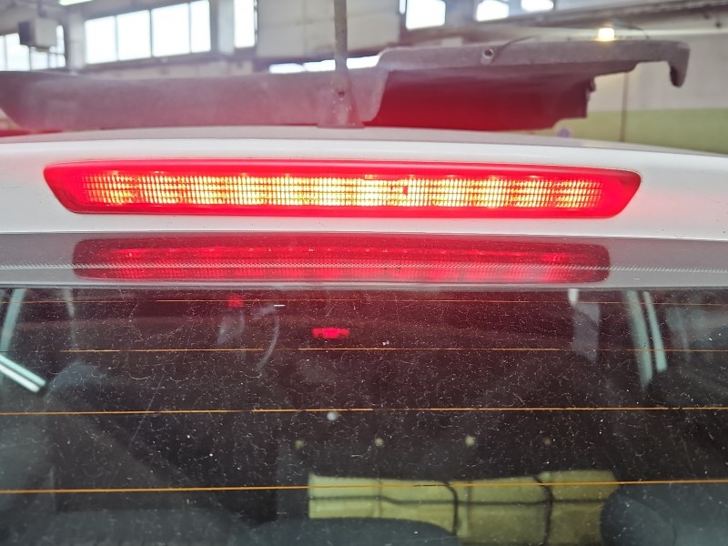 TRZECIE ŚWIATŁO STOP STOPU Seat Ibiza IV 6J HB