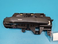 Klamka przód prawa zewnętrzna Audi A4 B9 8W02837812A LX7L
