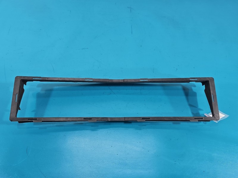 KIEROWNICA Wlot powietrza Mercedes W177 2.0 T