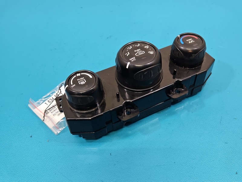 Konsola panel nawiewu Kia Sportage II 04-10 97250-0ZXXX