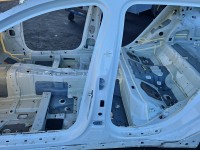 Próg lewy SŁUPEK ŚRODKOWY B Kia Stinger HB 5d SNOW WHITE PEARL