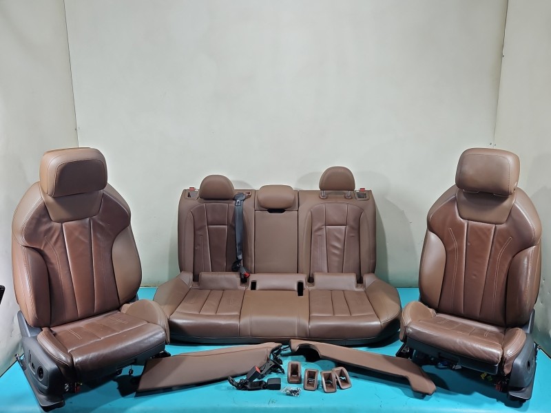 Fotele komplet kanapa Audi A4 B9