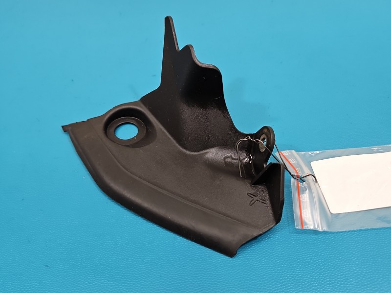 Osłona ZAŚLEPKA PLASTIK Mercedes GL II X166 A1666900607