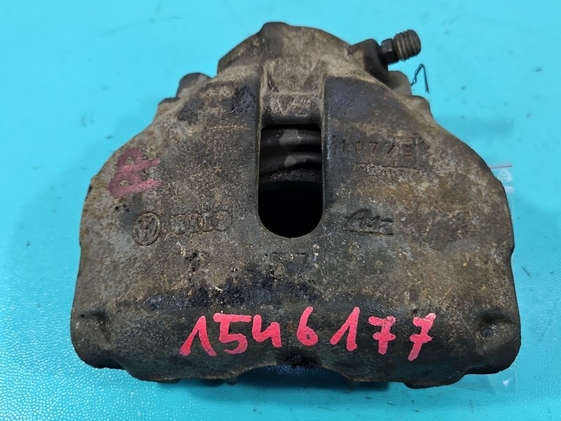 Zacisk przód prawy Seat Exeo 2.0 tdi