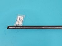 Listwa drzwi przód prawa Mercedes 123