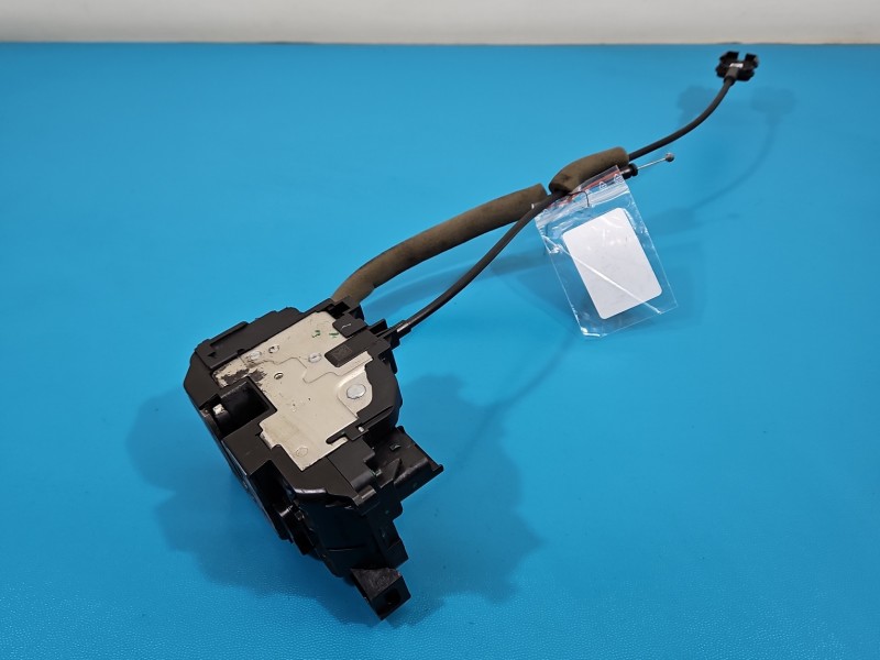 Zamek przód lewy 805030009R-H, 805030009R Opel Movano III EUROPA Producent części: OPEL, 6pin