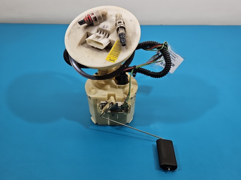 pompka Pompa paliwa Ford Focus Mk1 1.4 16V 9H3070824 Producent części: FORD, 5 PIN