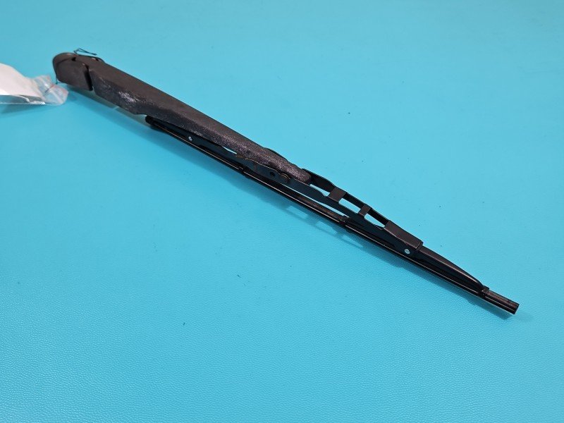 Ramie wycieraczki tył Bmw X3 e83 HB