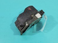 Zamek przód prawy 7229458 Bmw f10 f11 EUROPA Producent części: BMW, 4pin