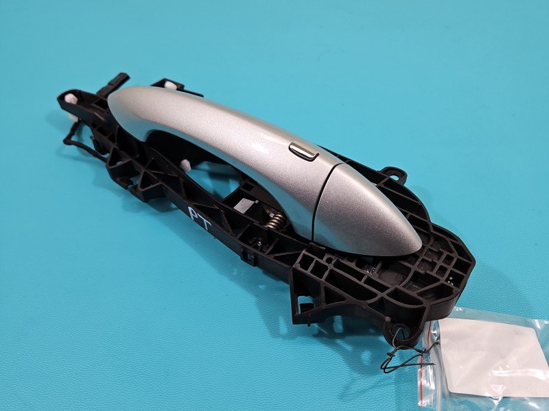 Klamka tył prawa zewnętrzna Opel Insignia B 13515503