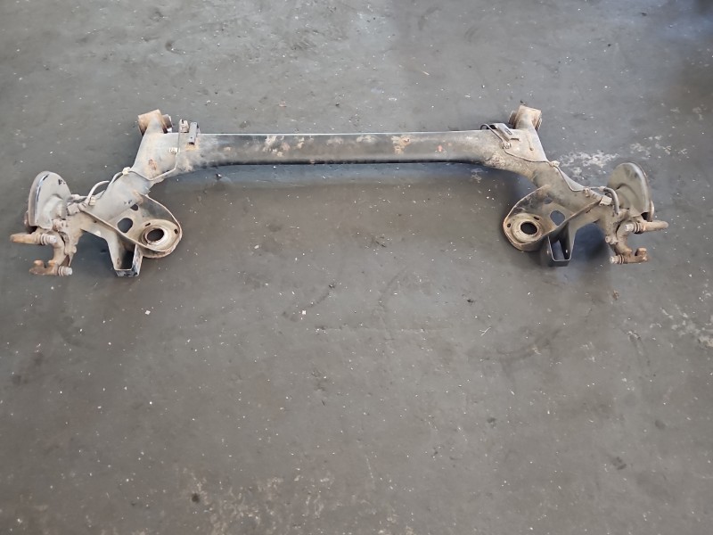 Tylna belka oś tył Seat Ibiza IV 6J 1.6 tdi Tylna belka oś tył Seat Ibiza IV 6J 1.6 tdi