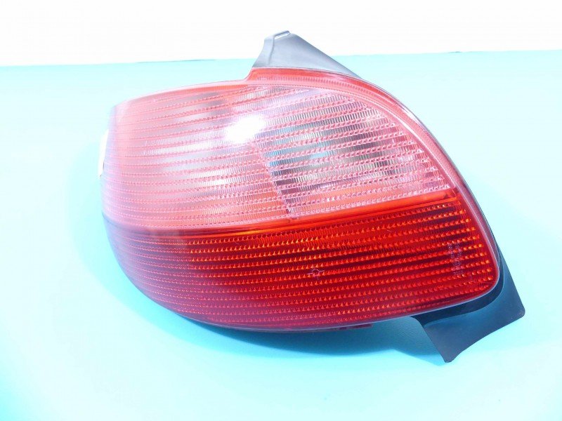 Lampa tył lewa Peugeot 206 HB