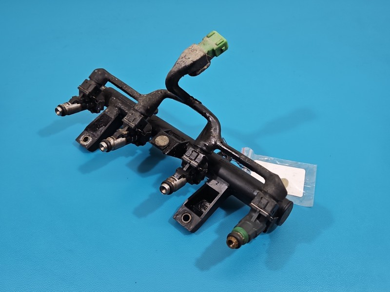 Wtryskiwacz Peugeot 206 0280156324 1.1 8V wiel