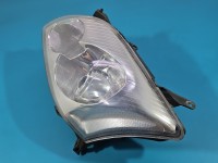 Reflektor lewy lampa przód Toyota Avensis II T25 EUROPA