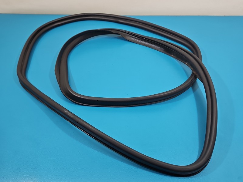 Uszczelka klapy Audi A4 B9