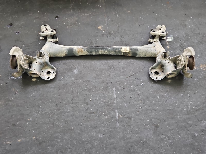 Tylna belka oś tył Peugeot 2008 II 1.2 12V