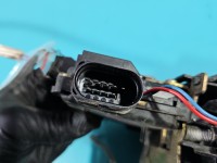 Zamek przód prawy Audi A6 C5 EUROPA 9PIN