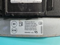 Klapka wlewu paliwa Skoda Scala 2019- Kolor: szary, Europejska, Kod lakieru: LA7W, Ubytki lakieru / szary LA7W