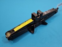 lewarek Podnośnik samochodowy trapezowy Toyota Avensis II T25