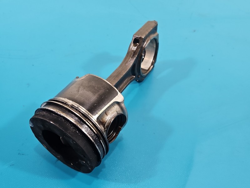 Tłok Bmw F34 GT 2.0d (B47D20A) 190KM