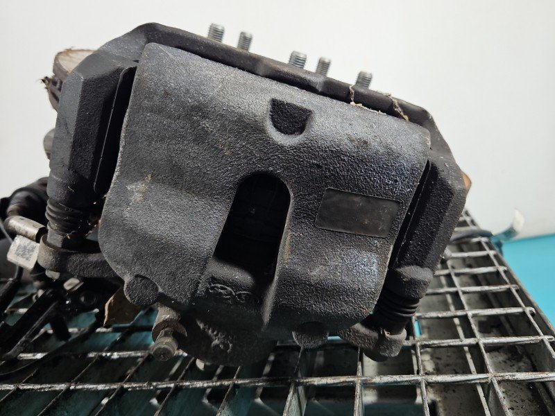 Zacisk przód lewy Kia Ceed III 18-21 1.5 T-GDi G4LH