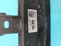 Pas przedni Hyundai Kona I 64101-J9000