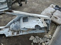 Błotnik tył prawy Toyota Corolla E16 E18 13- biały 040 ćwiartka