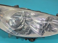 Reflektor prawy lampa przód Peugeot 308 I EUROPA