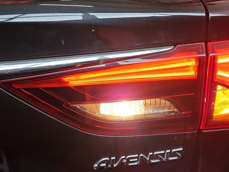 Lampa tył prawa Toyota Avensis III T27 kombi