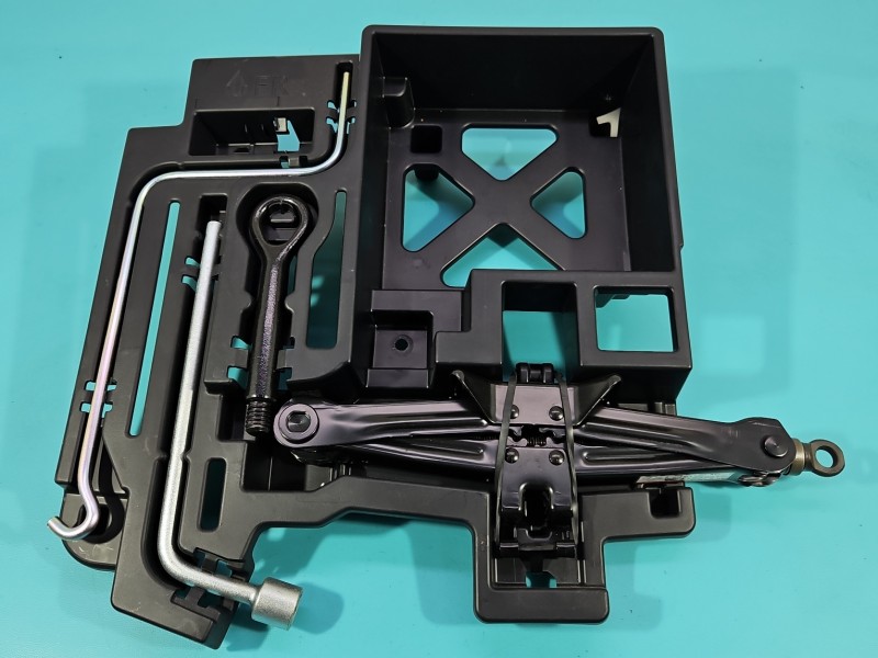 lewarek Podnośnik samochodowy trapezowy LEXUS CT 10-22