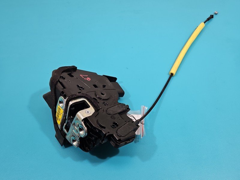 Zamek przód lewy 81310-H8040, 81310-H8040IAV Kia Rio IV 16-23 EUROPA Producent części: KIA, Europejska, 5pin