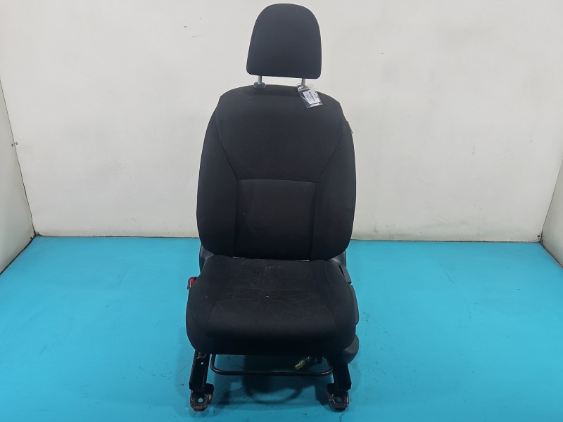 Fotel lewy przód kierowcy Toyota Auris I EU 5d
