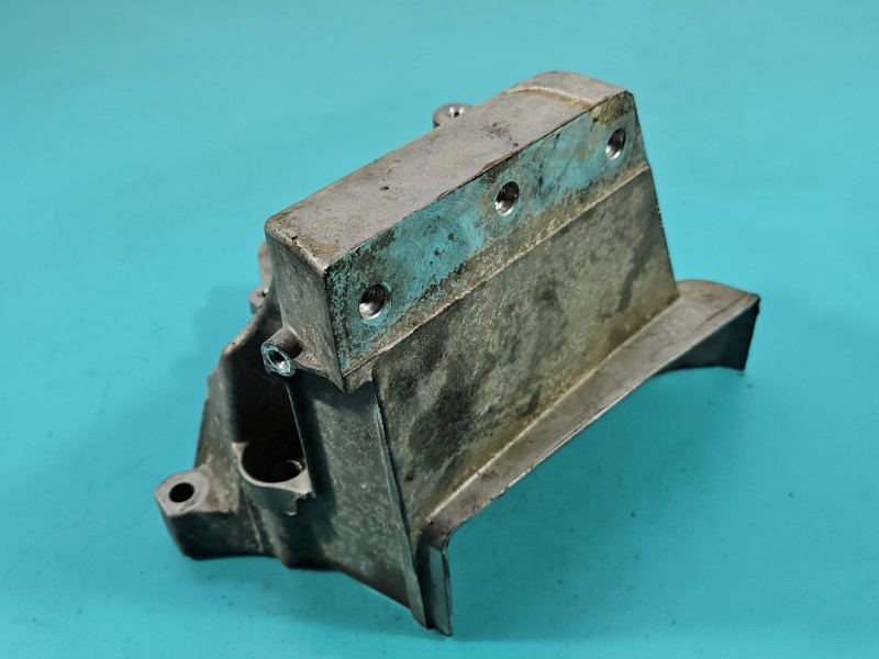 Łapa silnika Skoda Fabia III 04C199207AF 1.0 TSI