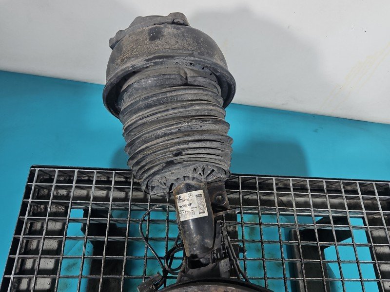 Amortyzator przód prawy przedni Mercedes CLS II C218 W218 218