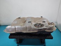 Zbiornik paliwa bak Toyota Avensis I T22 1.6 vvti